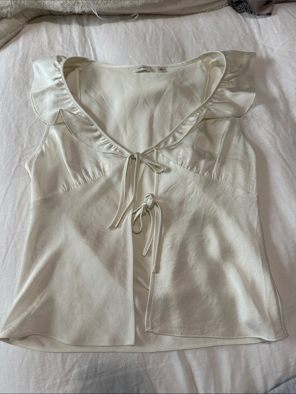 Aritzia Wilfred White Satin Tie Front Top in XS